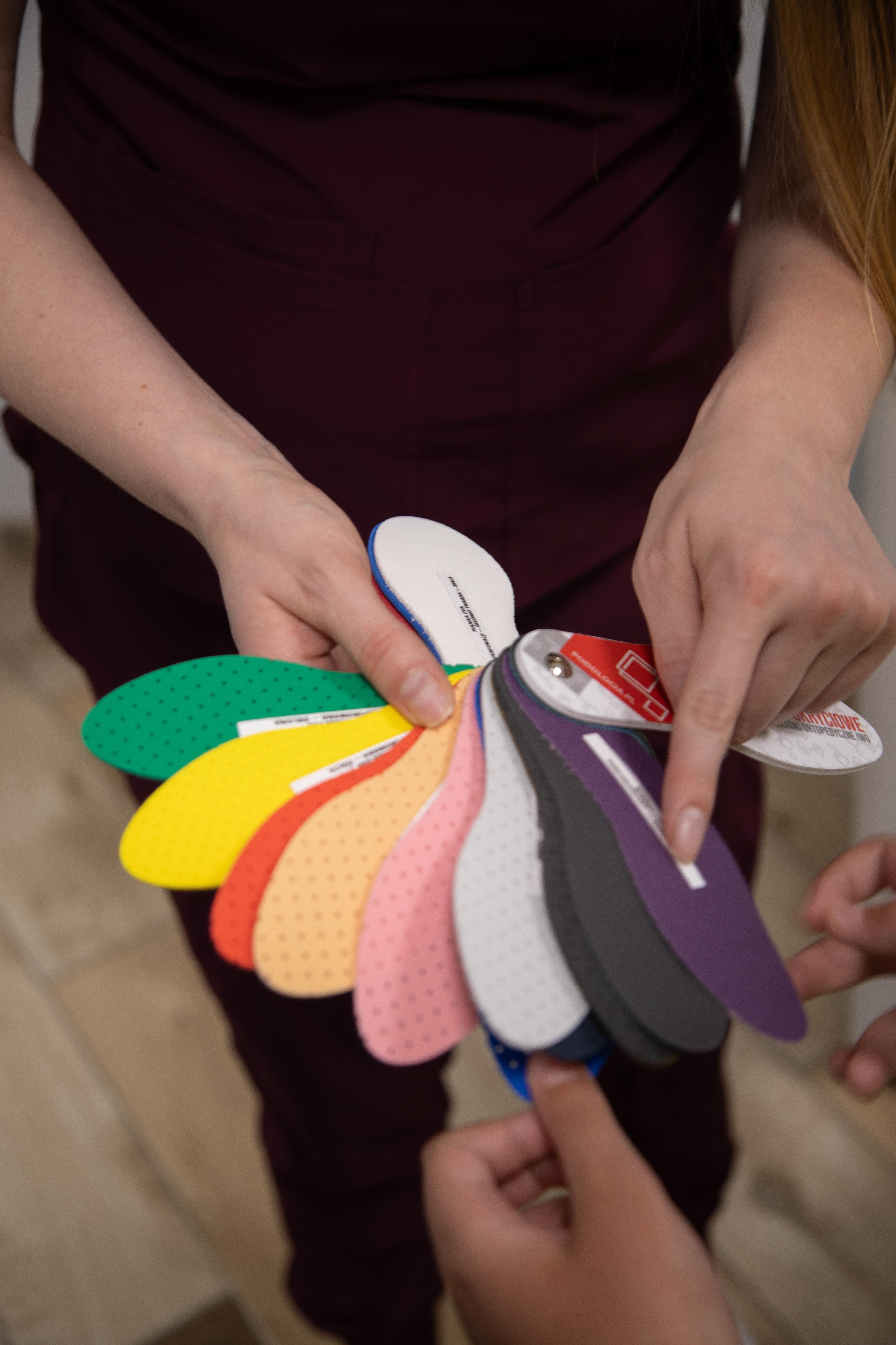Paleta materiałów do indywidualnych wkładek ortopedycznych